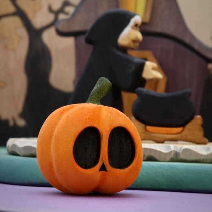 Mako Halloween Pumpkin 1