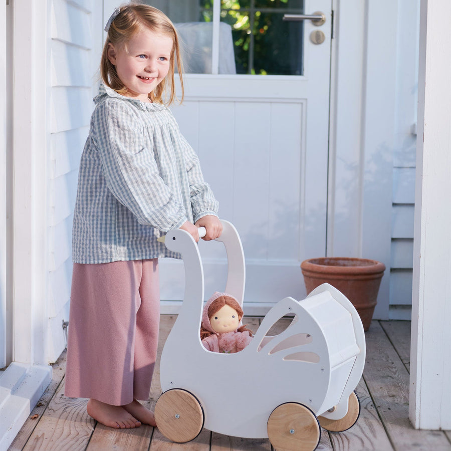Tender Leaf Sweet Swan Pram