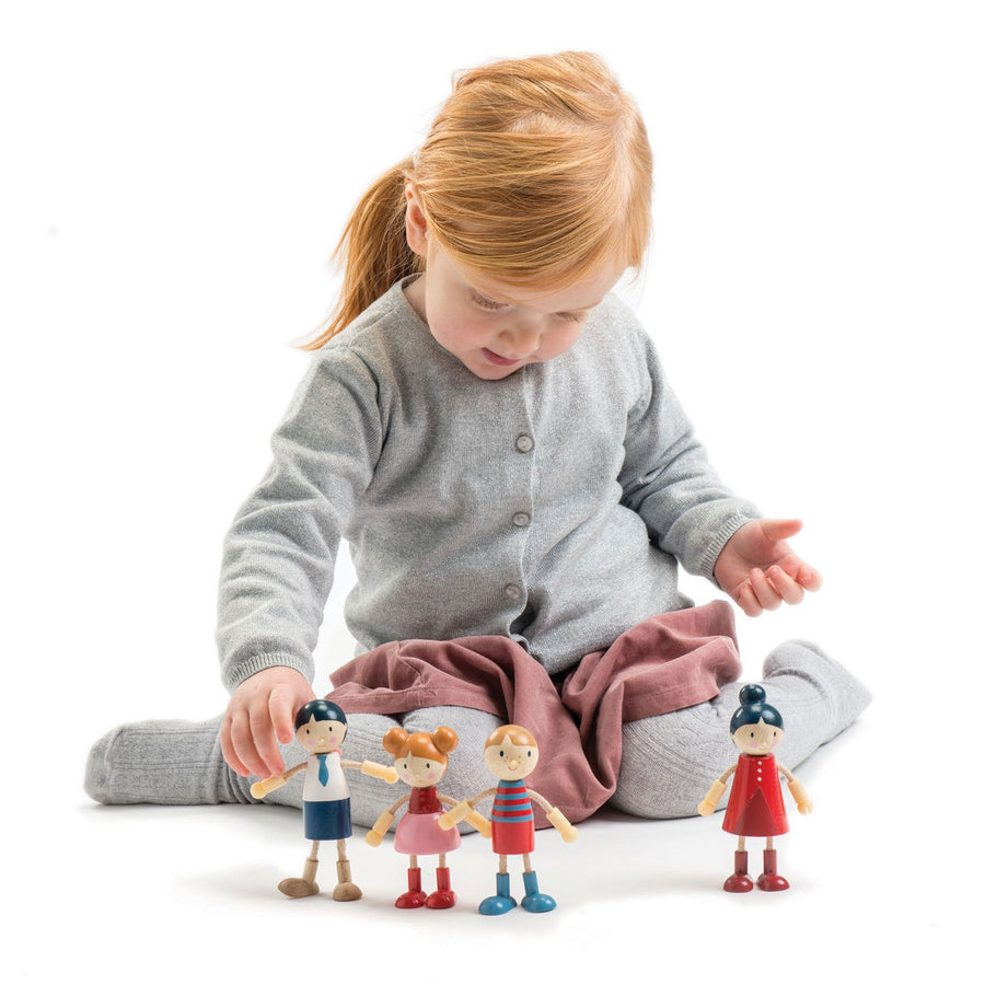 Tender Leaf Doll Family