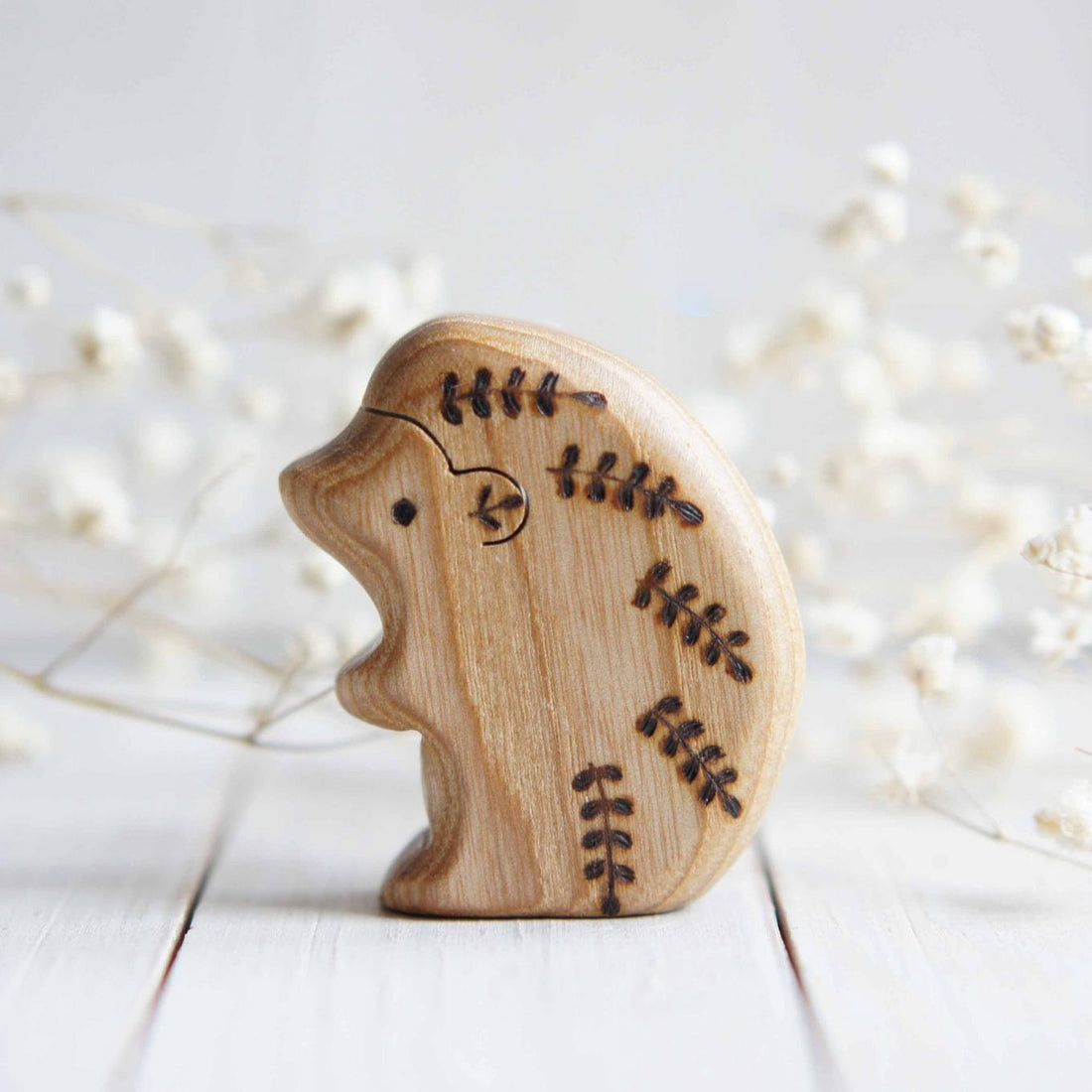 Wooden Hedgehog, Mama