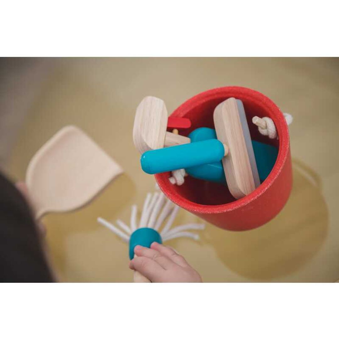 Plan Toys Cleaning Set