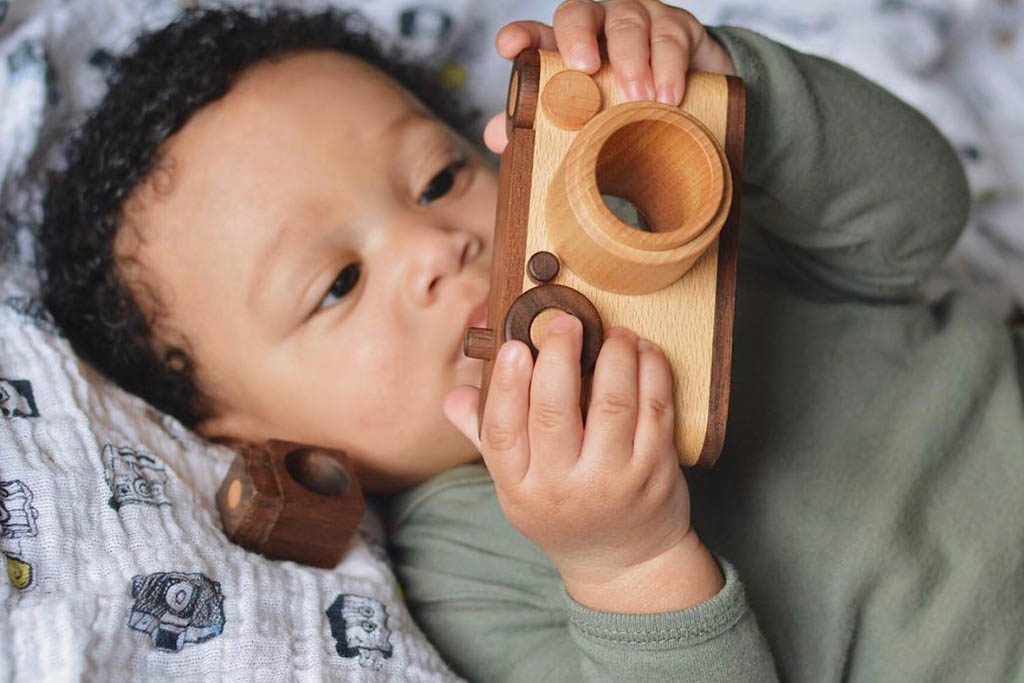35MM Wooden Toy Camera - Original Style in Beech