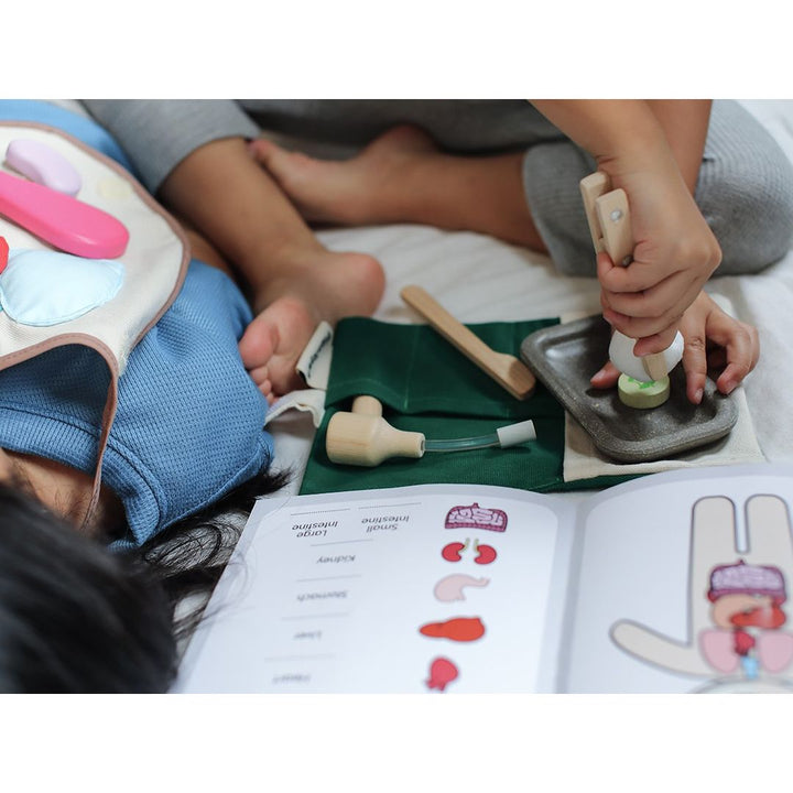 Plan Toys Surgeon Set