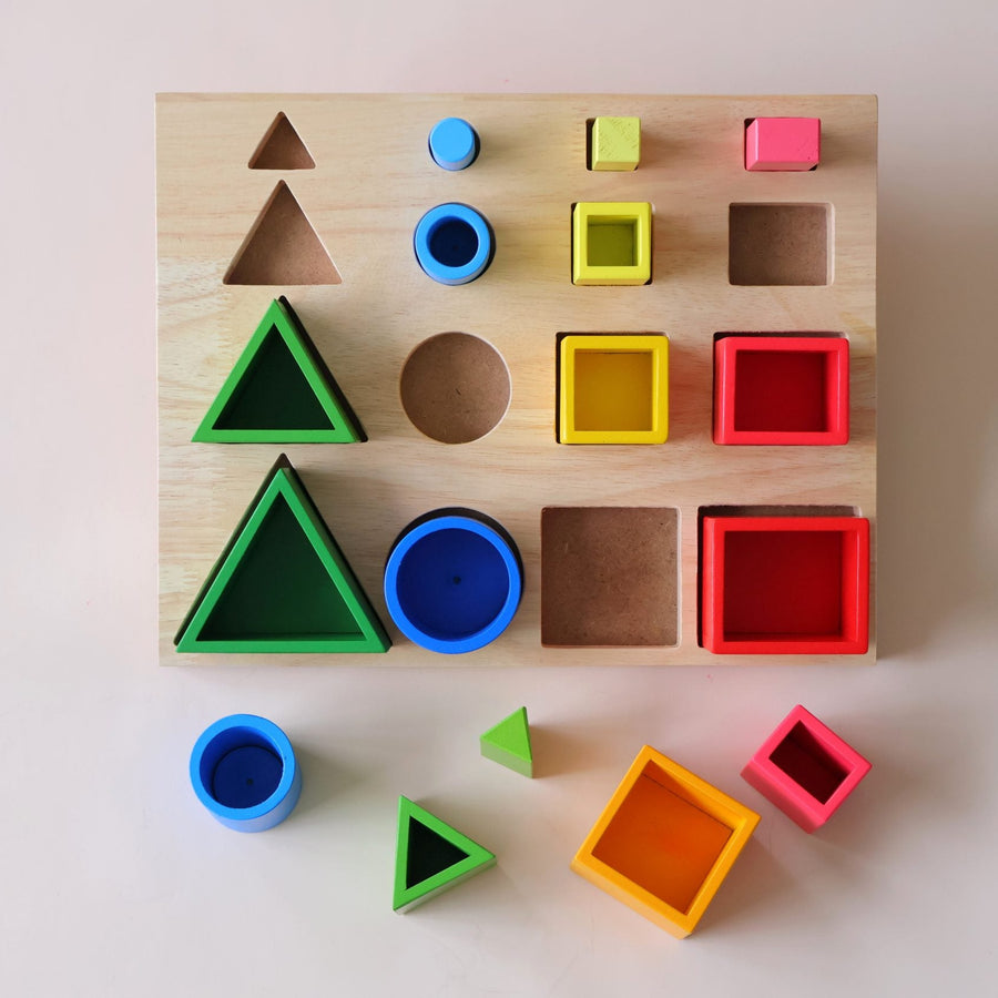 Q Toys 3D Sorting and Nesting Board