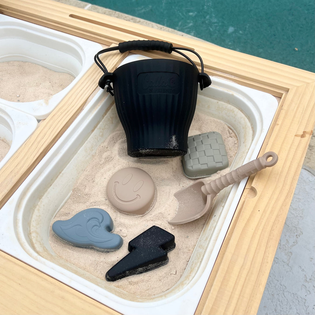 BLACKOUT &amp; BOLT Silicone Beach Toy Set