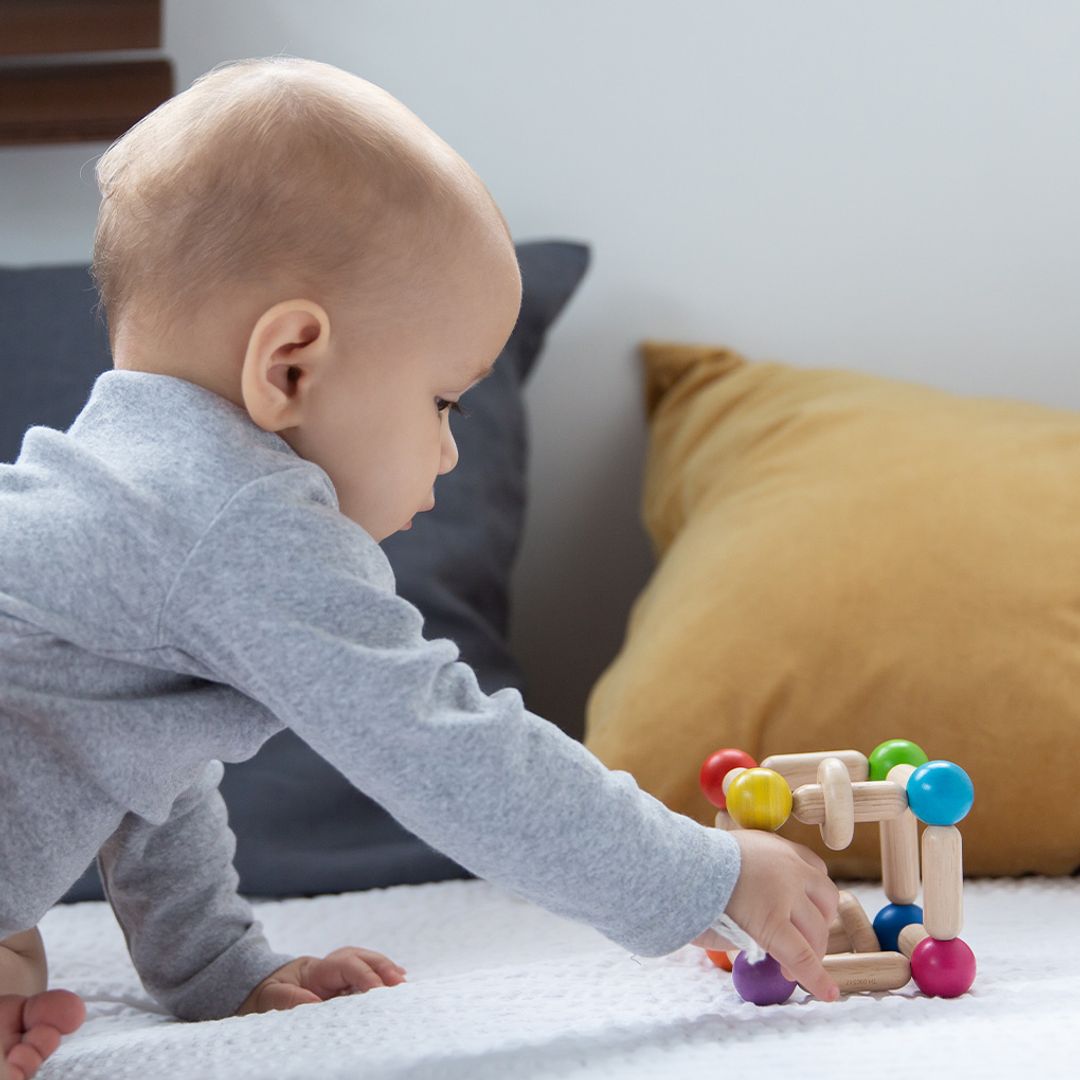 Plan Toys Square Clutching Toy