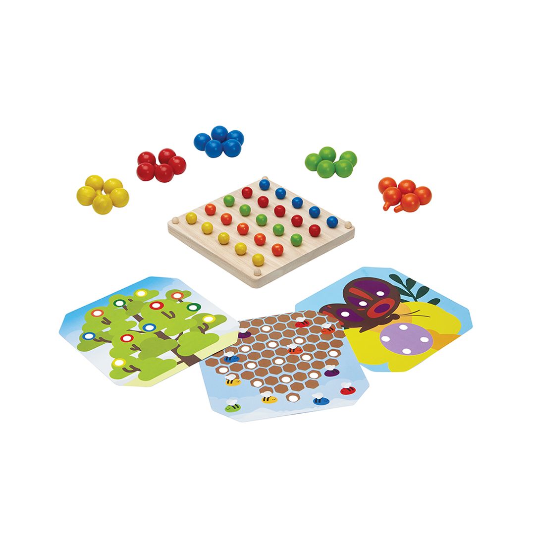 Plan Toys Creative Peg Board