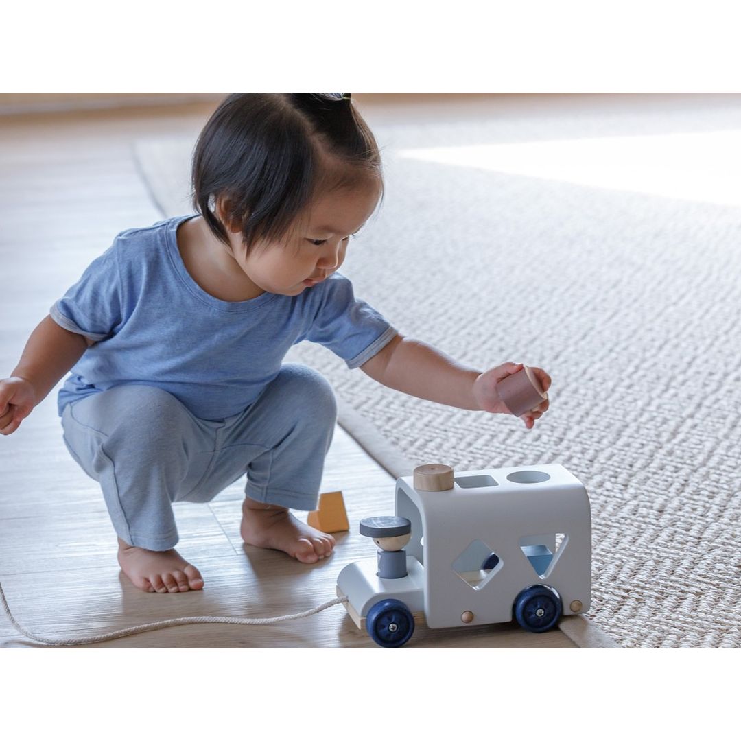 Plan Toys Sorting Bus - Orchard