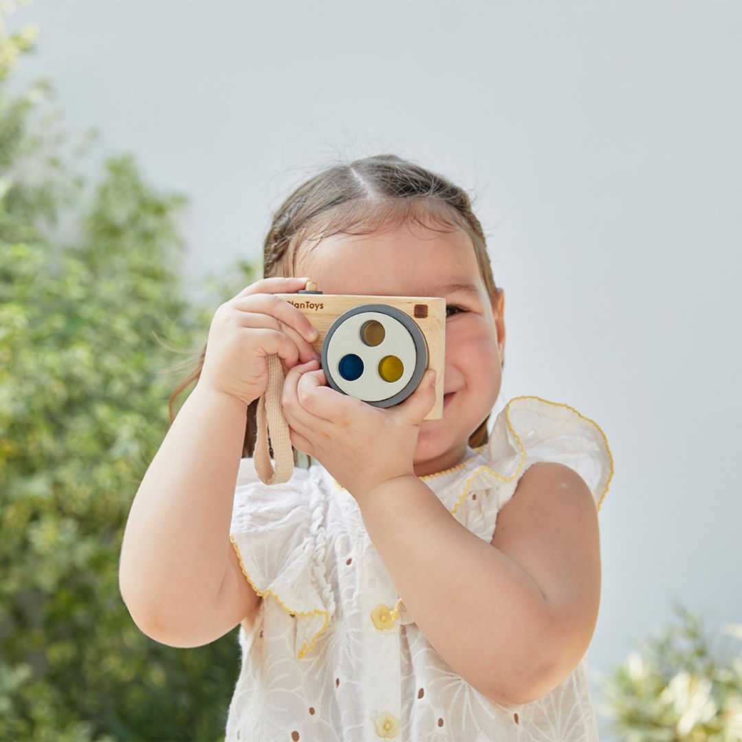 Plan Toys Colored Snap Camera