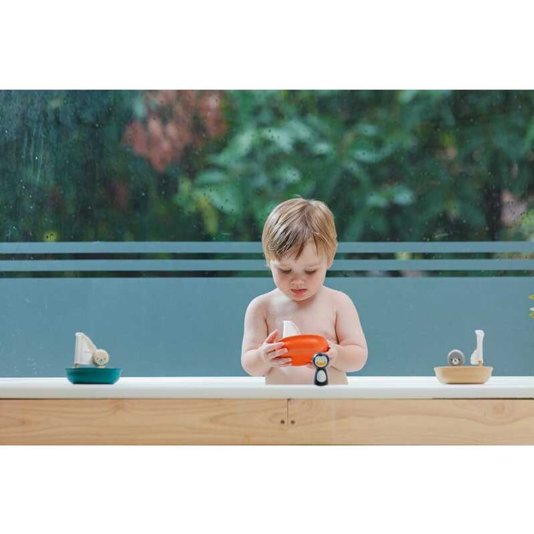 Plan Toys Sailing Boat - Penguin