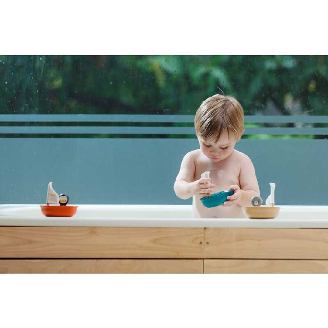 Plan Toys Sailing Boat - Polar Bear