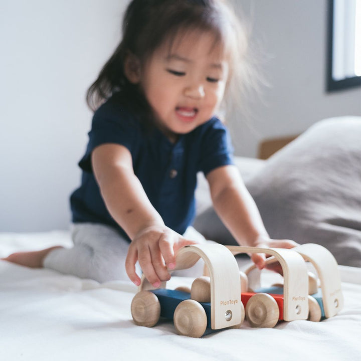 Plan Toys Vroom Bus