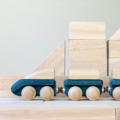 Plan Toys Hybrid Train