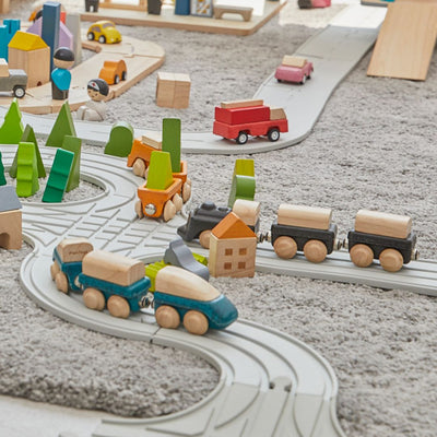Plan Toys Hybrid Train