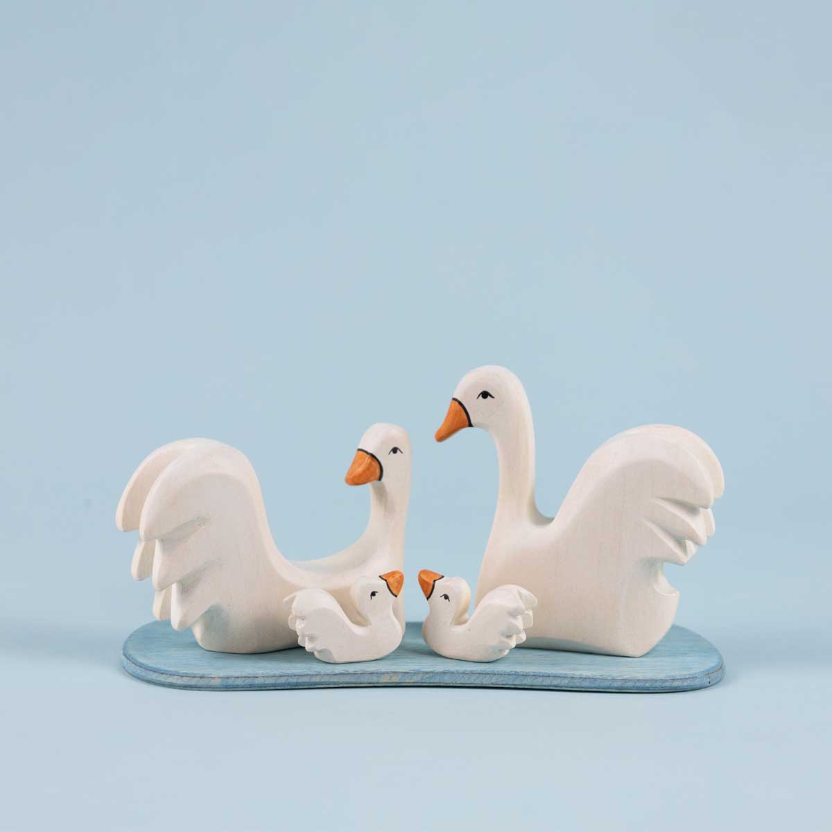 Sale Atelier des Peupliers Wooden Swan Family