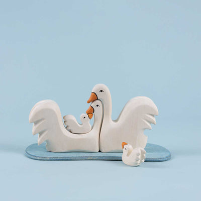 Sale Atelier des Peupliers Wooden Swan Family