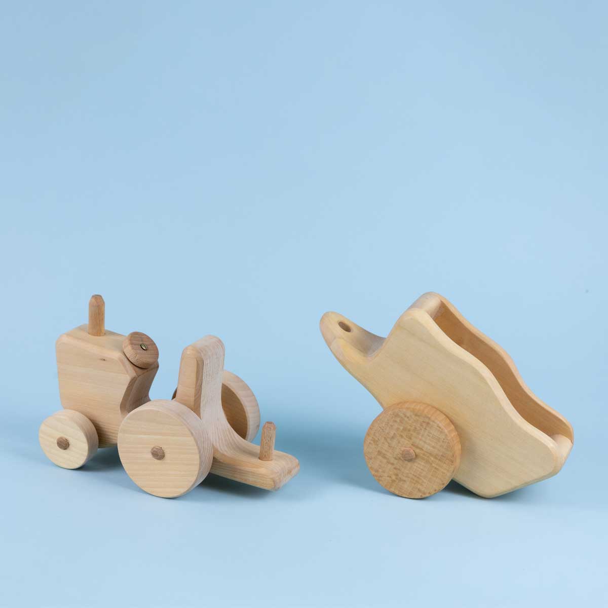 Sale Atelier des Peupliers Wooden Tractor with Trailer, Medium