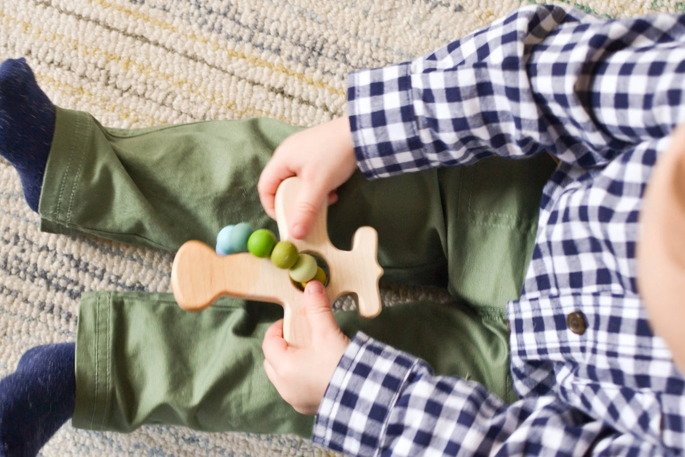 Bannor Airplane Wood Grasping Toy With Teething Beads