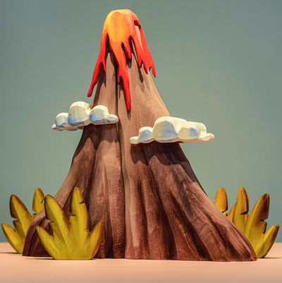 Bumbu Volcano, Lava and Clouds