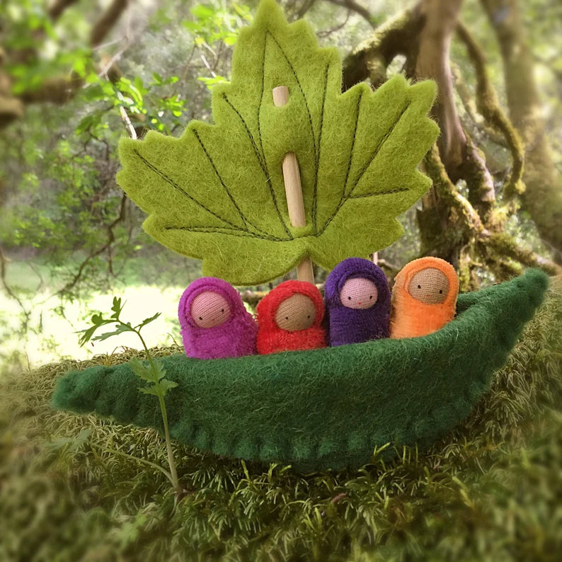 Pre-Order Fairyshadow Felt Toy Boat with Leaf Sail (Ships in early September)