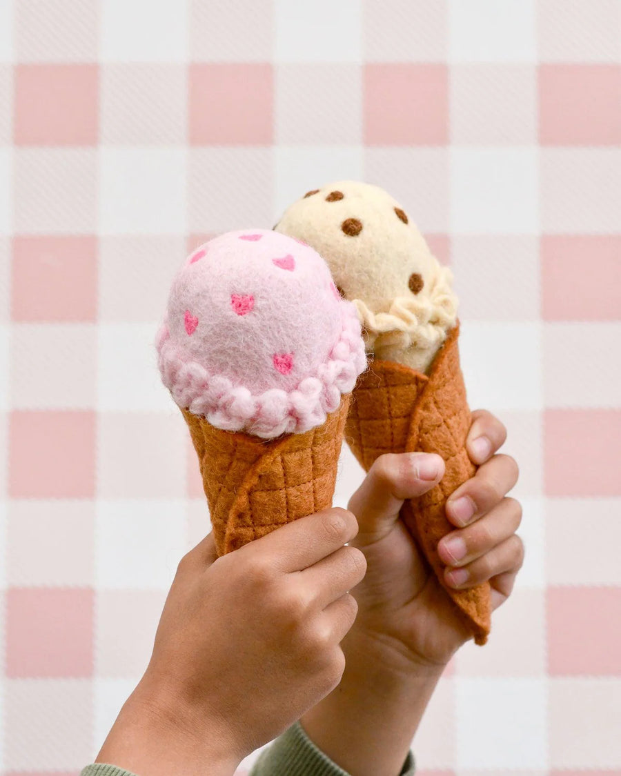Felt Ice Cream Set, Waffle Cones and 9 Ice Cream Scoops