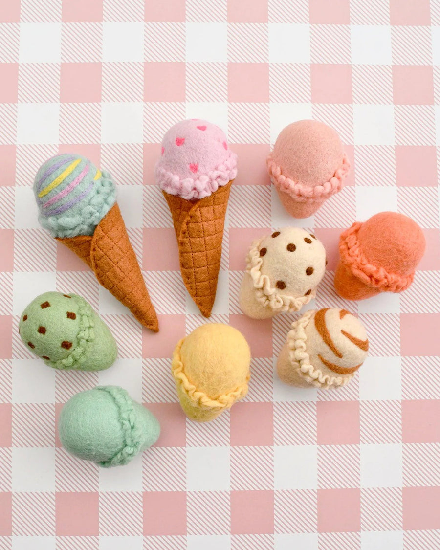 Felt Ice Cream Set, Waffle Cones and 9 Ice Cream Scoops