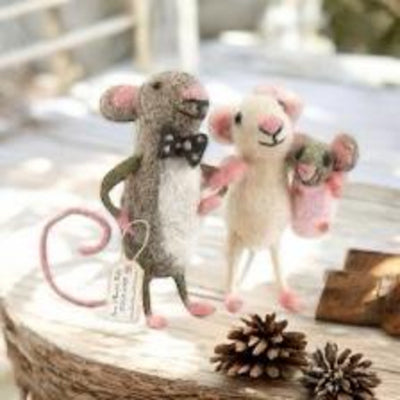 Felt Mouse Family with Baby Girl