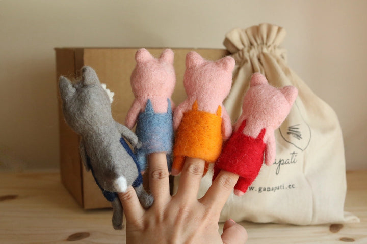 Felt Three Little Pigs &amp; Big Wolf Finger Puppet Set