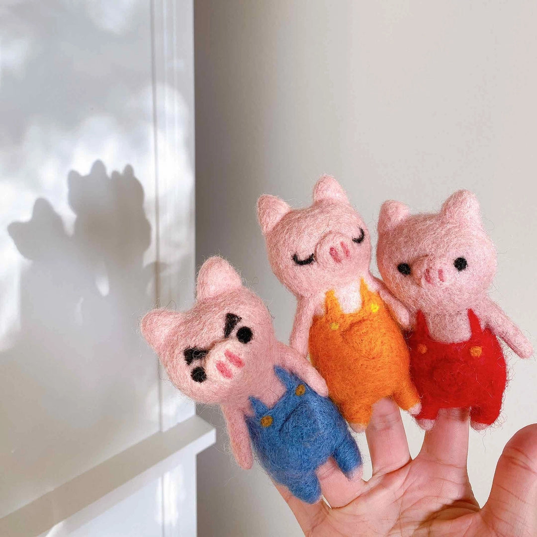 Felt Three Little Pigs &amp; Big Wolf Finger Puppet Set
