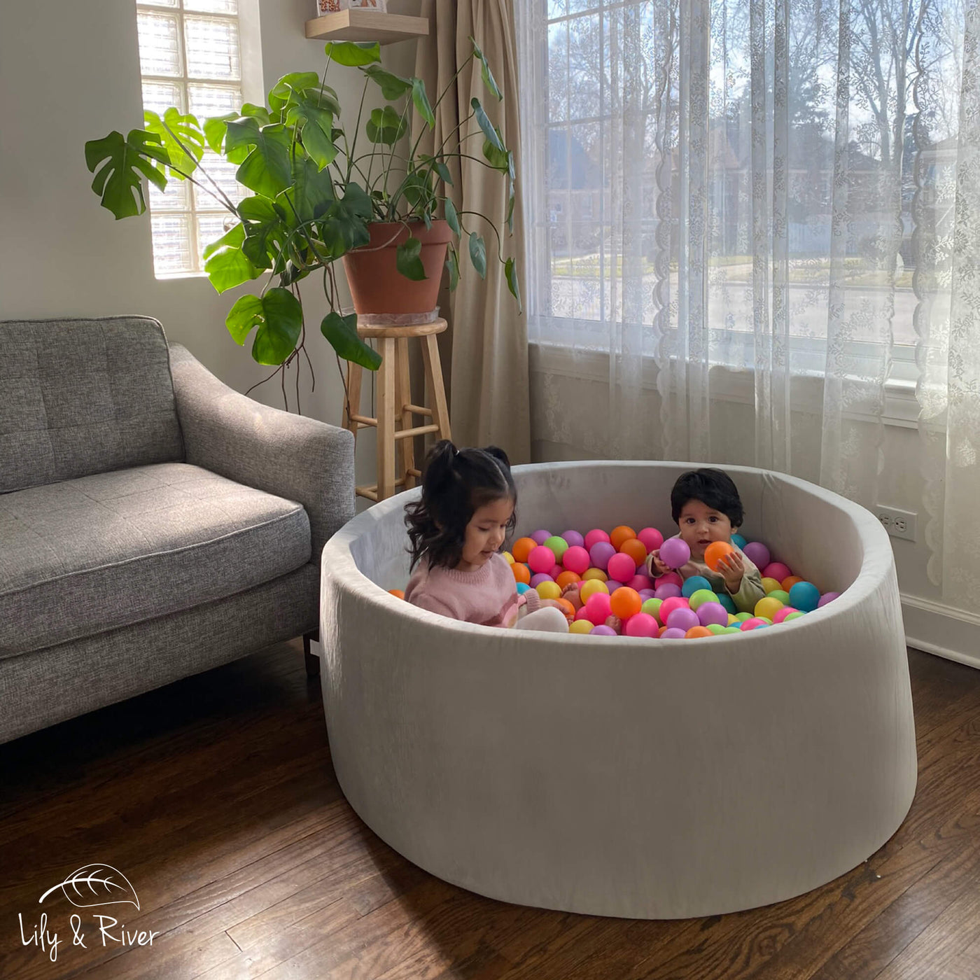 Lily and River Giant Ball Pit