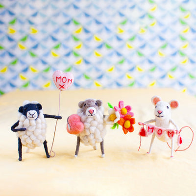 Heart and Flowers Sheep