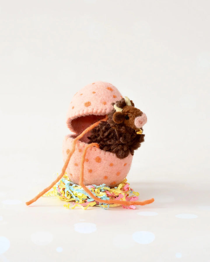 Felt Peach Surprise Egg with Highland Cow Toy Inside