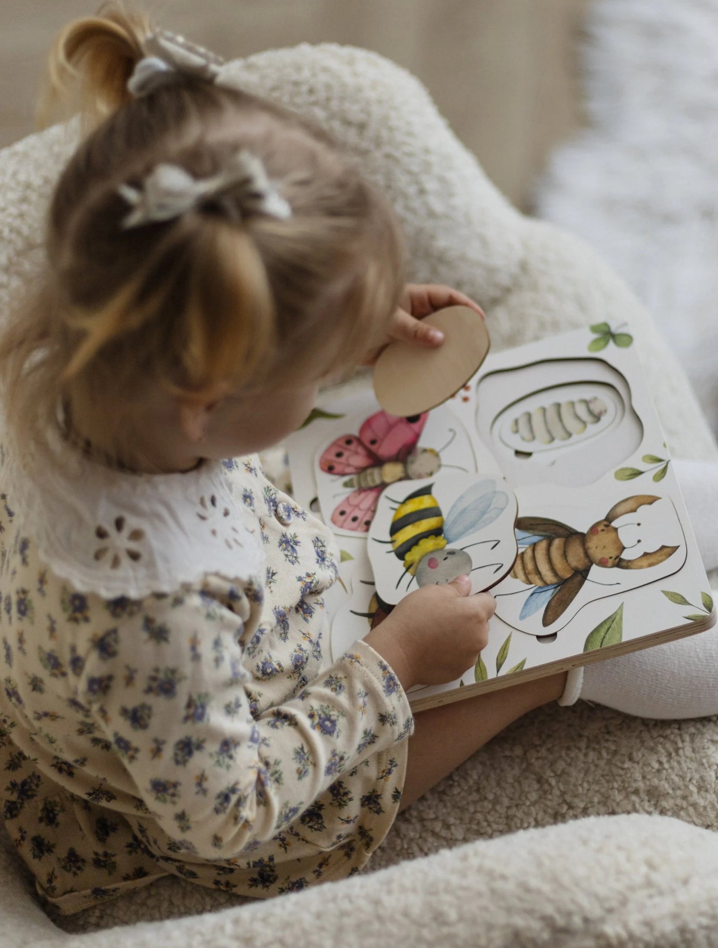 Insects' Life Cycle Wooden Puzzle