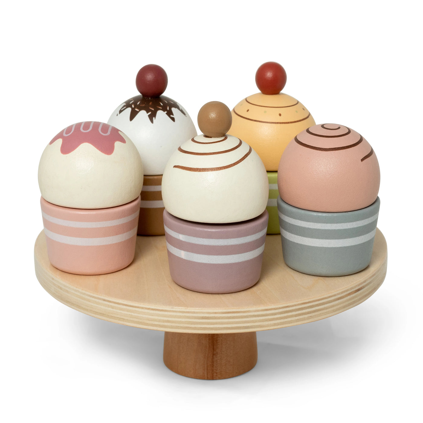 MamaMemo Cupcakes on Cake Stand