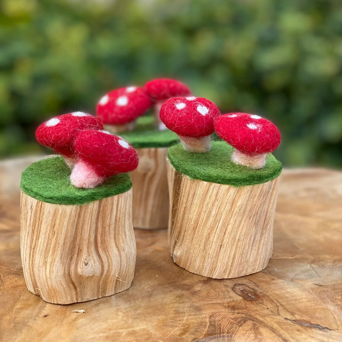 Papoose Small World Toadstool Trunk