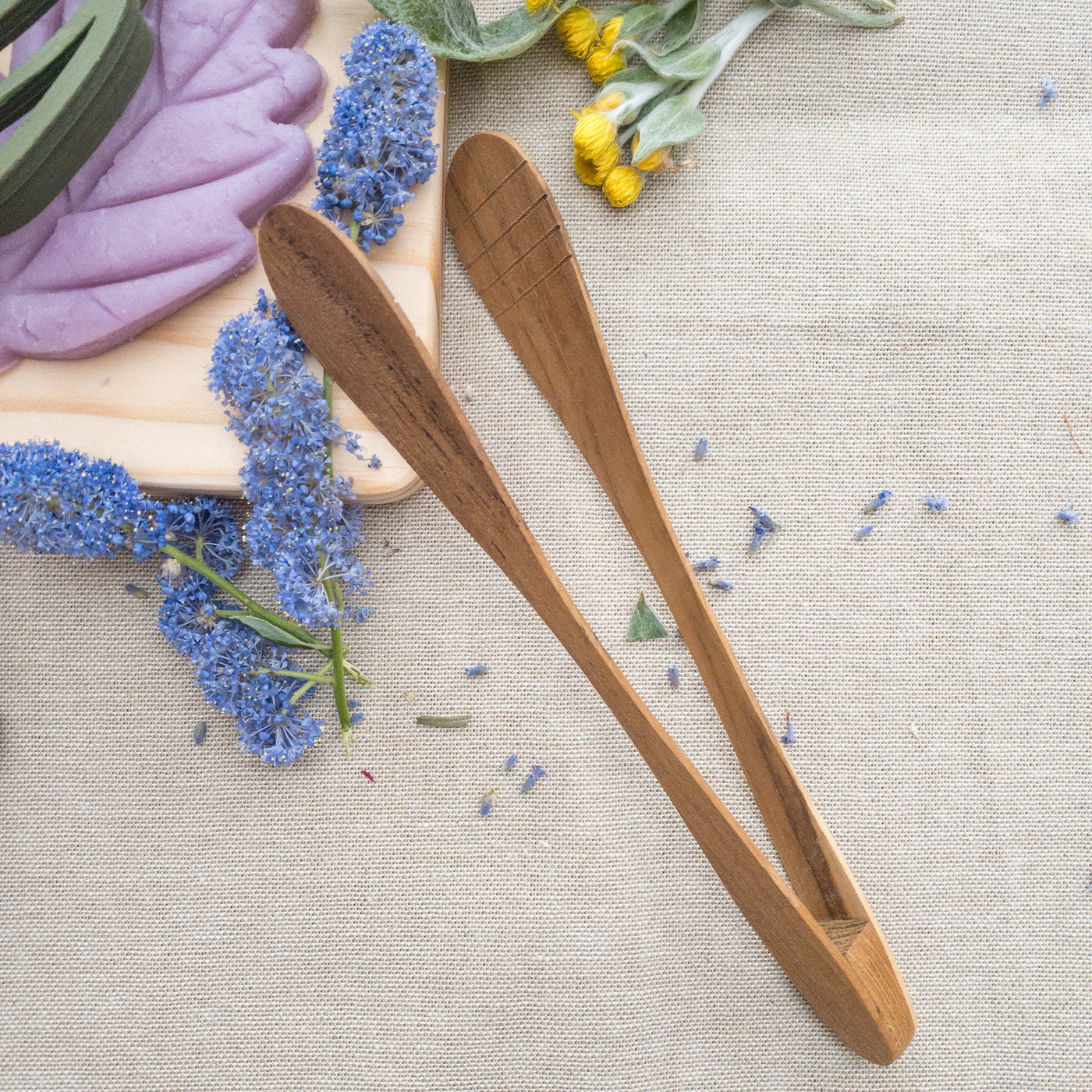 Papoose Wooden Tongs