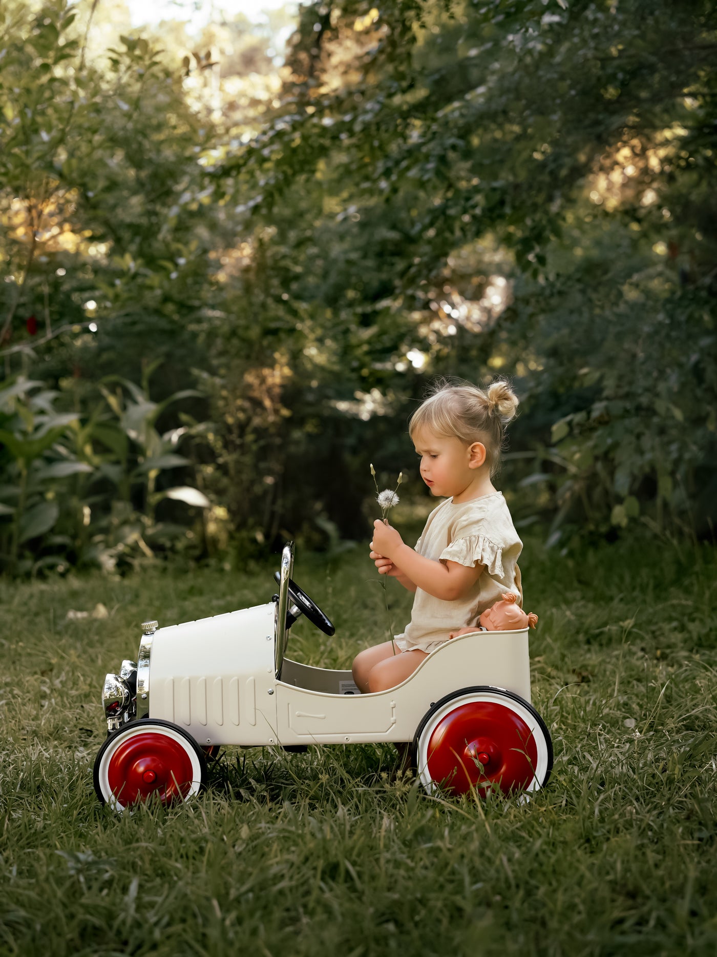 Baghera 1938 Ride On Classic White Pedal Car