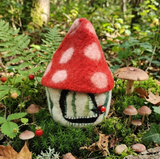 Toadstool Fairy Home · view 1
