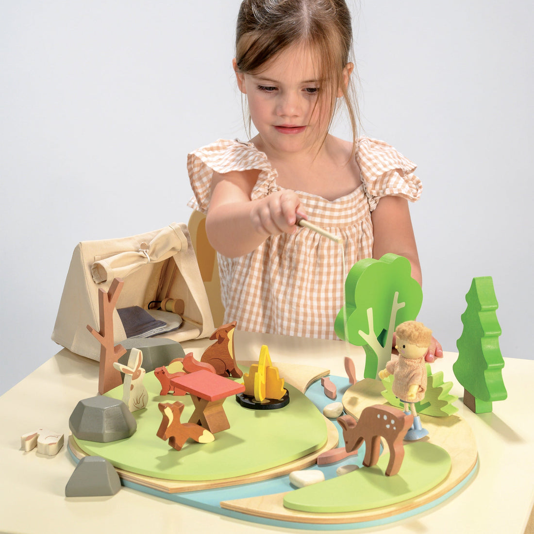 Tender Leaf Wildlife Camping Playset