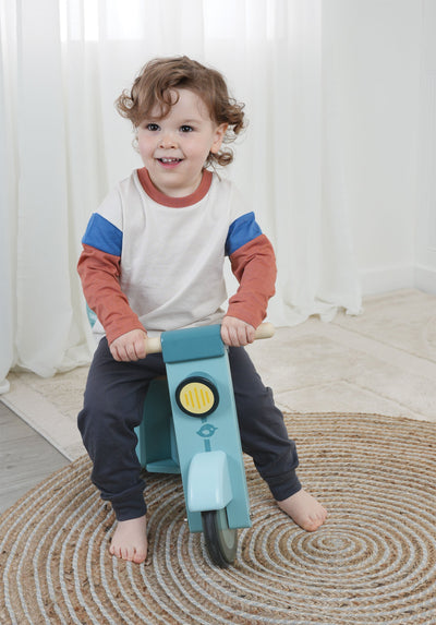 Tender Leaf Delivery Scooter