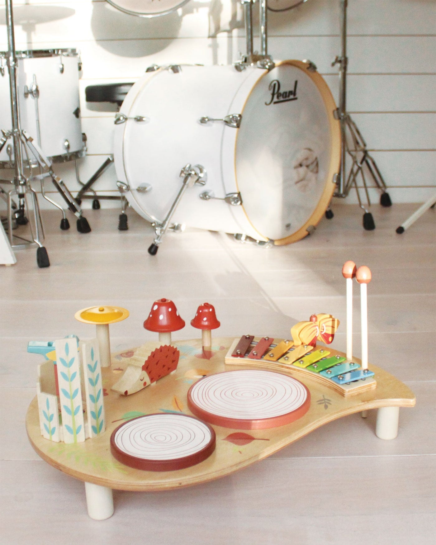 Tender Leaf Musical Table