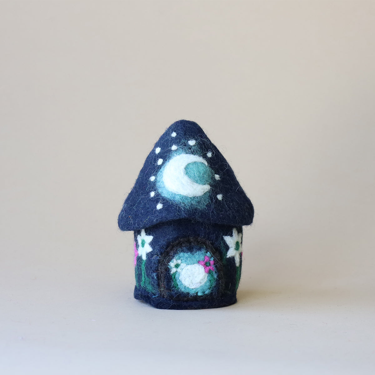 Tiny Felt Luna Home
