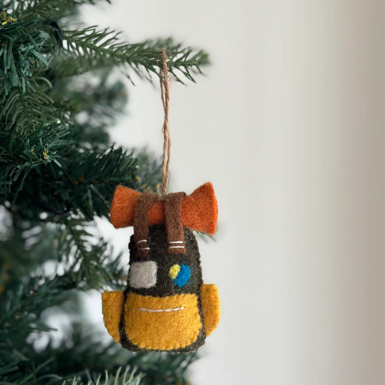 Felt Travel Backpack Ornament