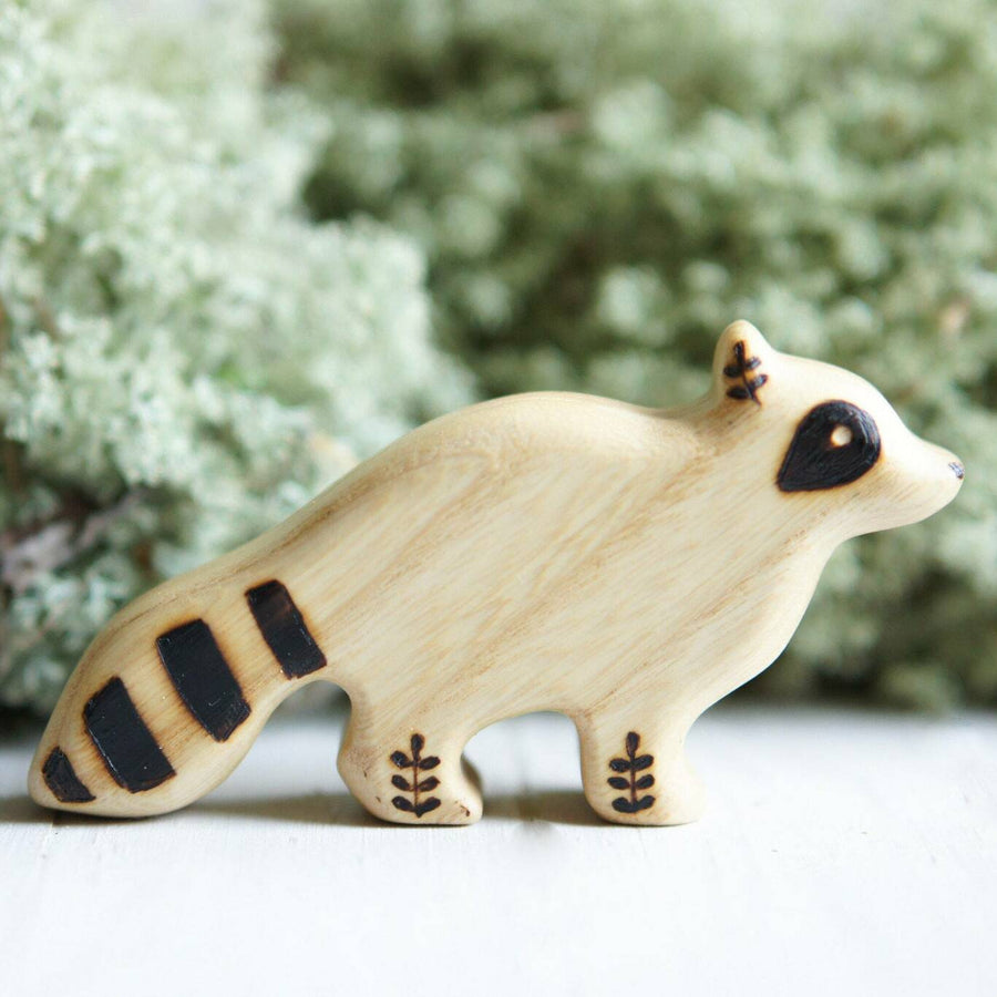 Wooden Raccoon, Standing