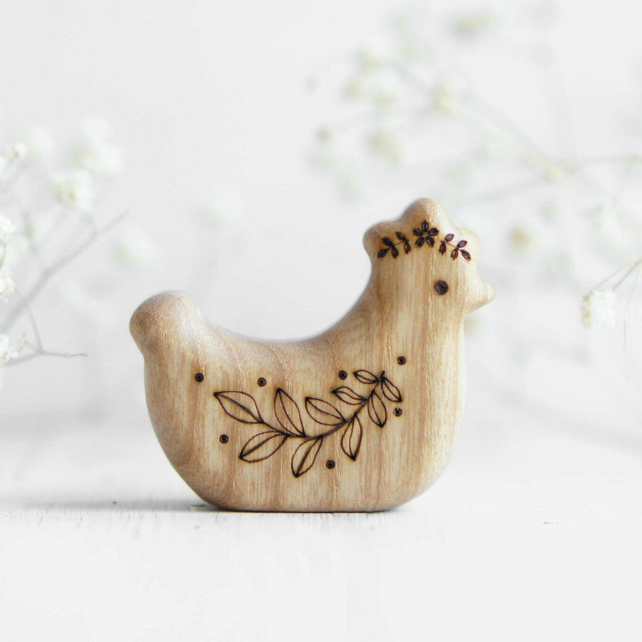 Wooden Hen, Lying