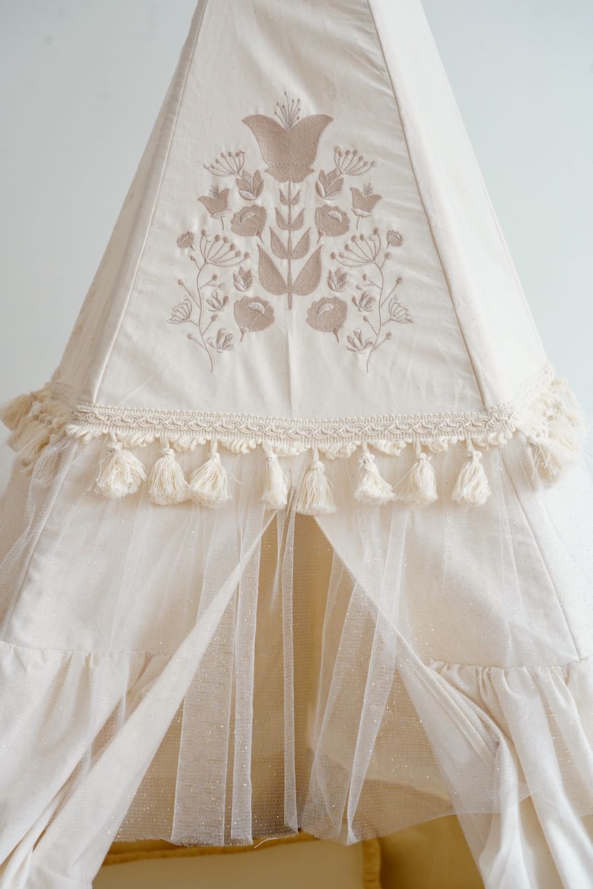 “Boho” Teepee Tent with Frills and "Caramel" Mat with Frill Set