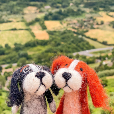 Cavalier King Charles Spaniel finger puppet - Orange
