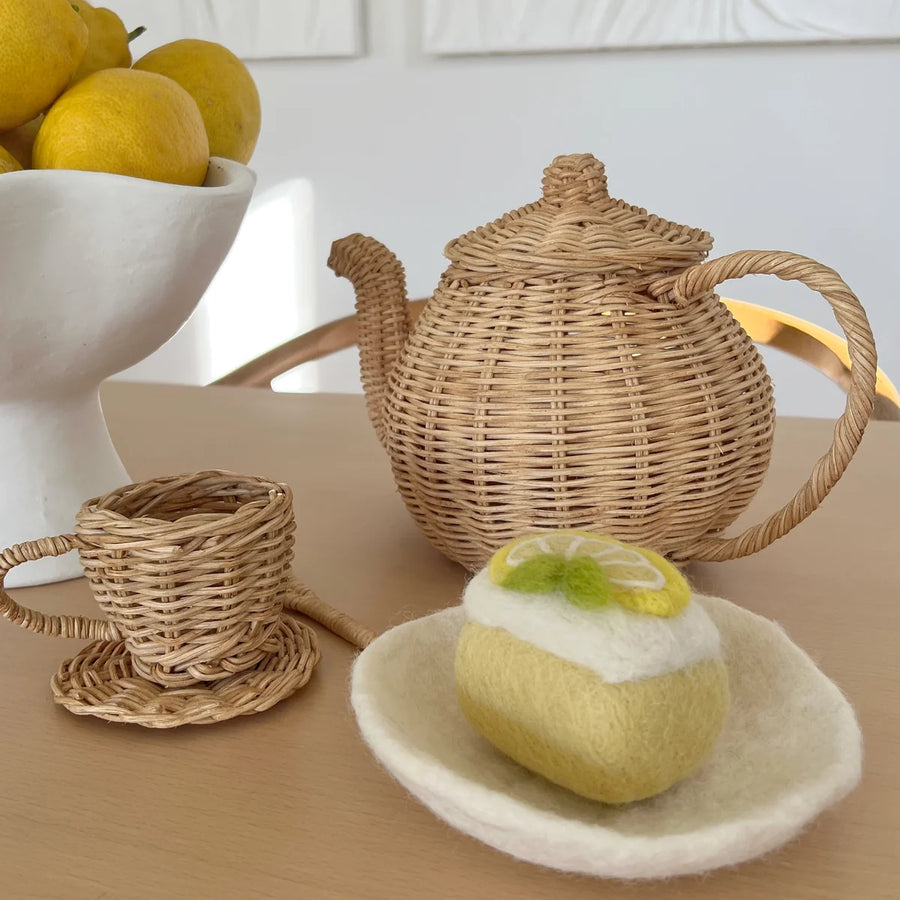 Playtisserie Felt Lemon Sponge Cake