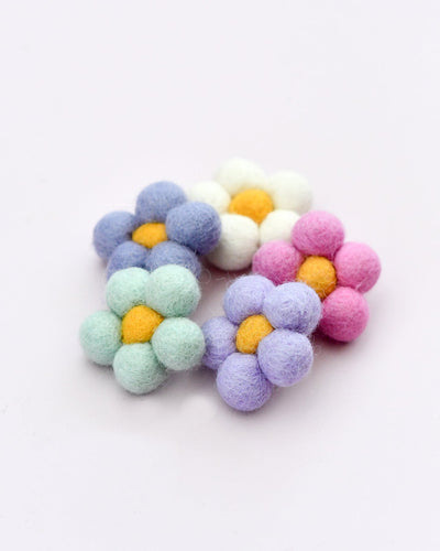 Sale Felt Daisy Flowers (Pastels), Set of 5