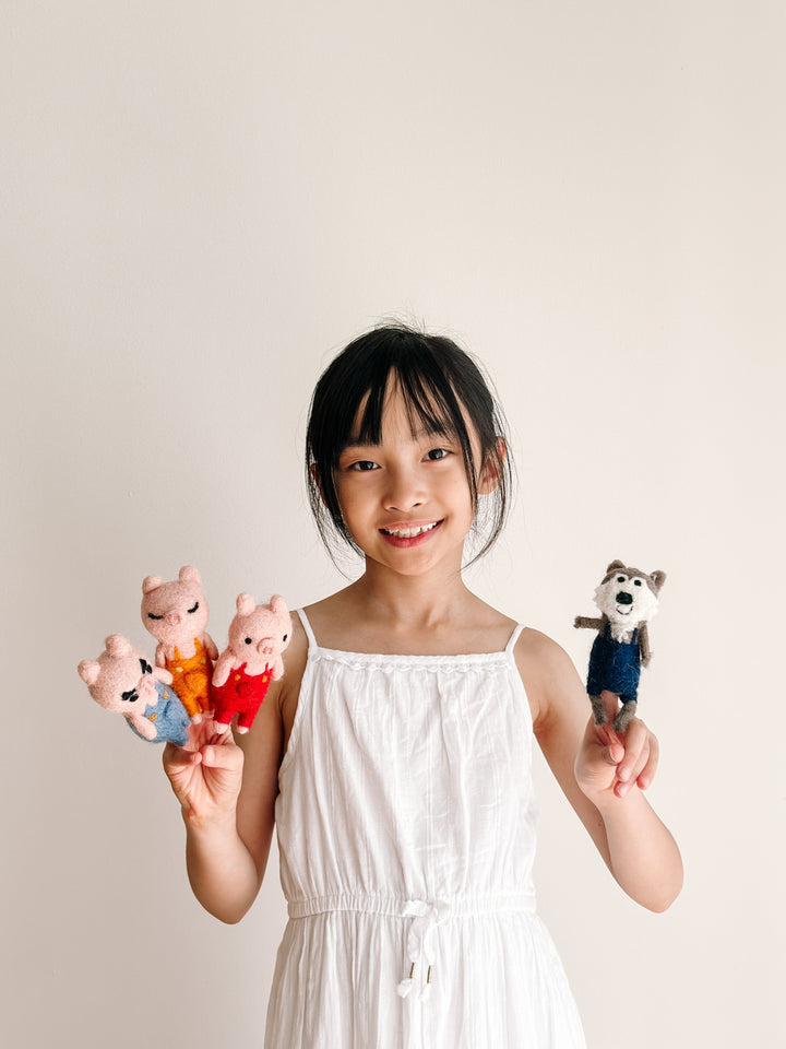Felt Finger Puppets Set of 4 - Three Little Pigs &amp; Big Wolf